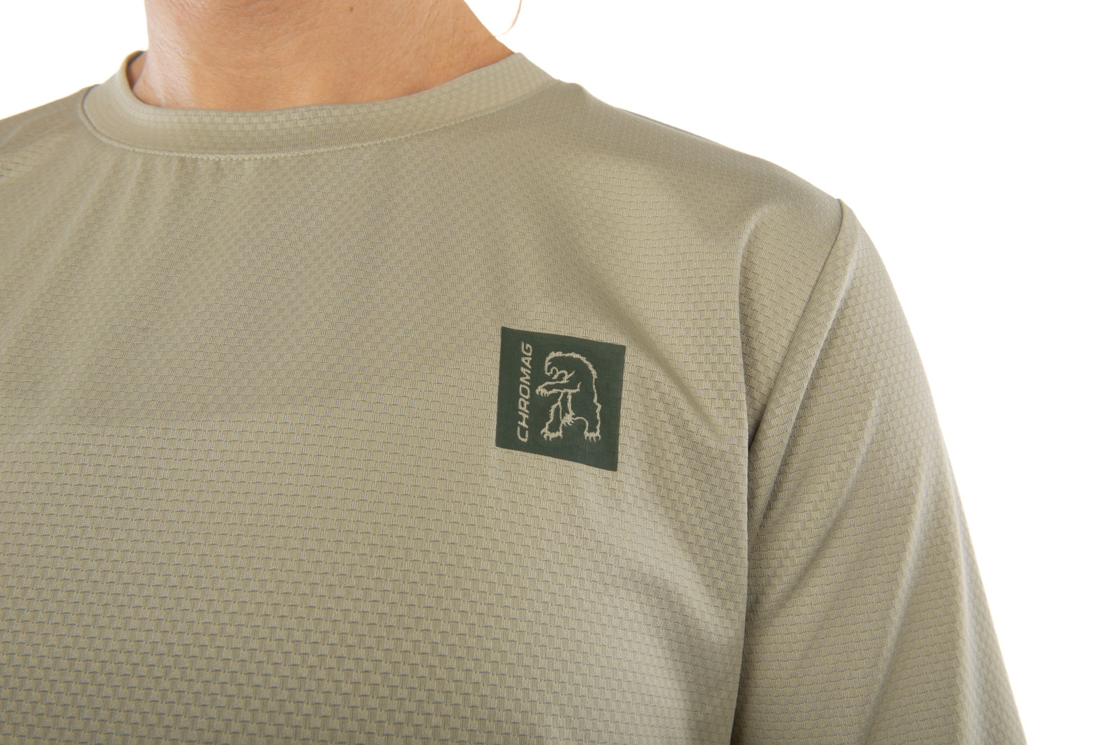 The model is 5' 8" wearing size Medium.