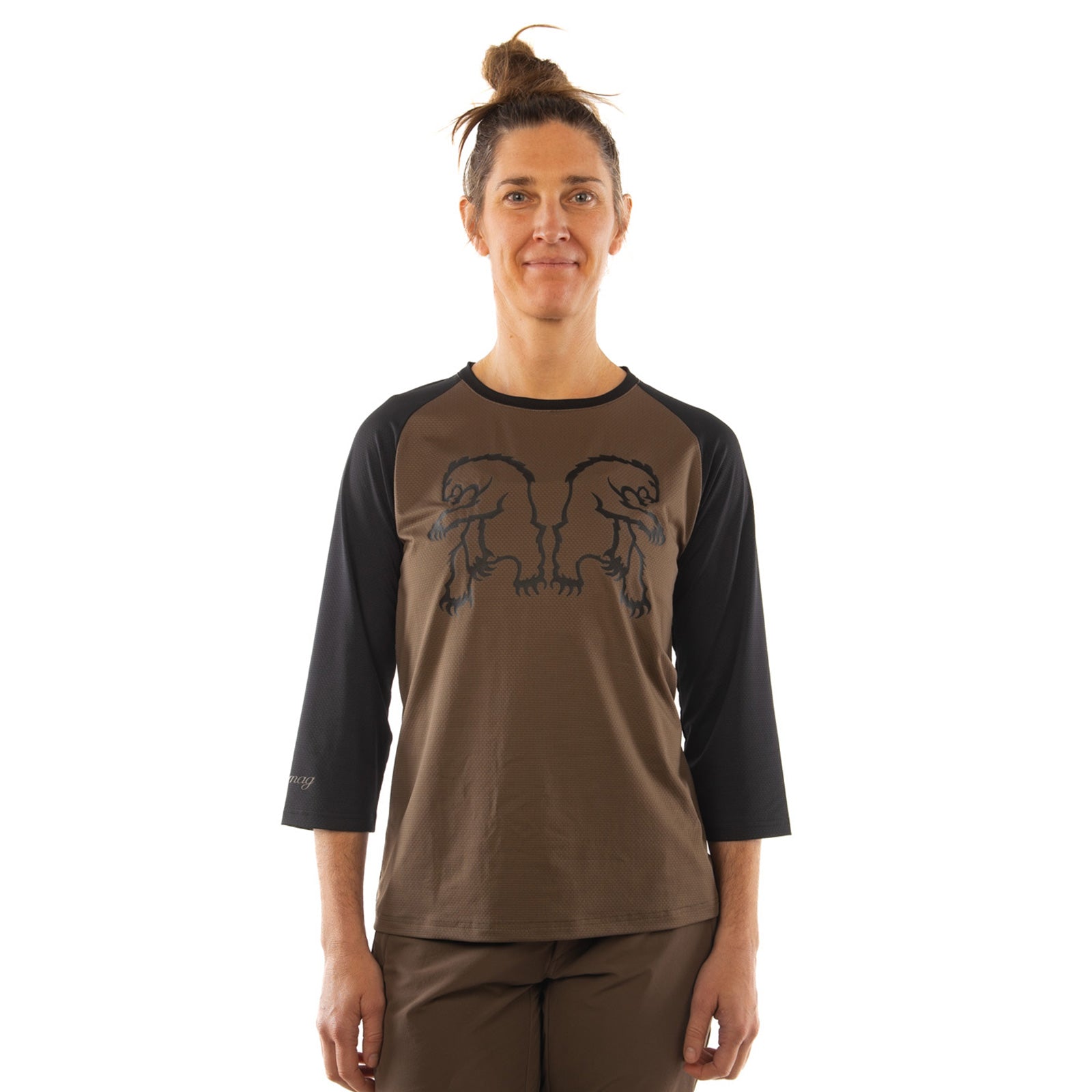 The model is 5' 8" wearing size Medium.